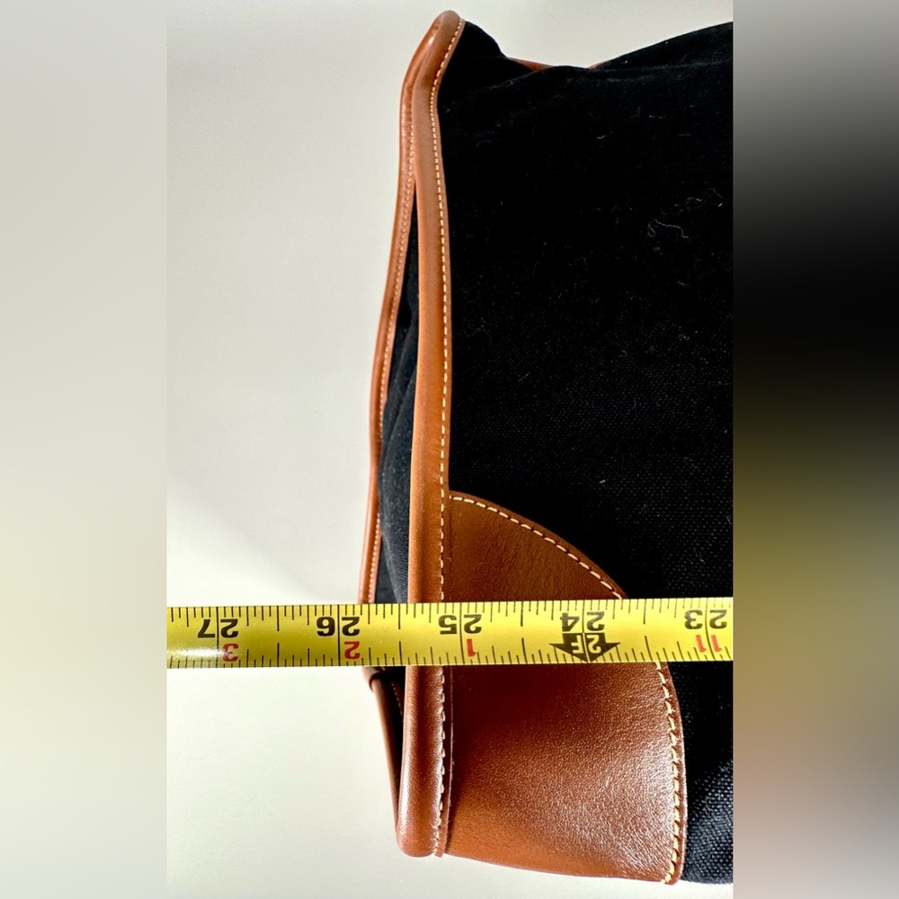 T. Anthony Elegant Leather Weekender Duffle Travel Canvas  Bag UNISEX - Picture 8 of 11